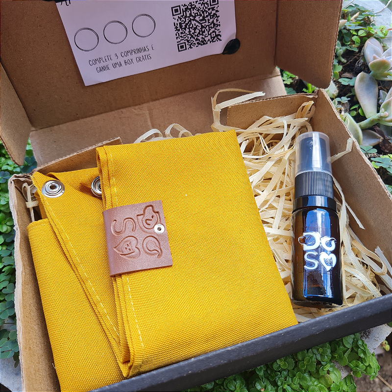 Super Shinebox bandana dourada mais perfume Ambiente para pet