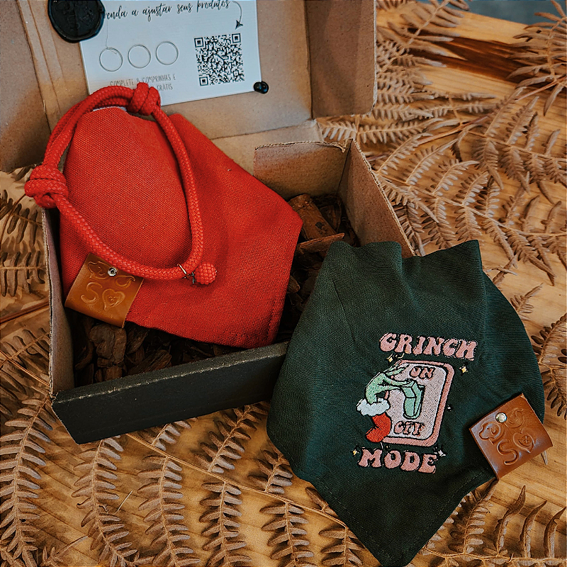 Super Shinebox bandana vermelha com colar e bandana Grinch para pet